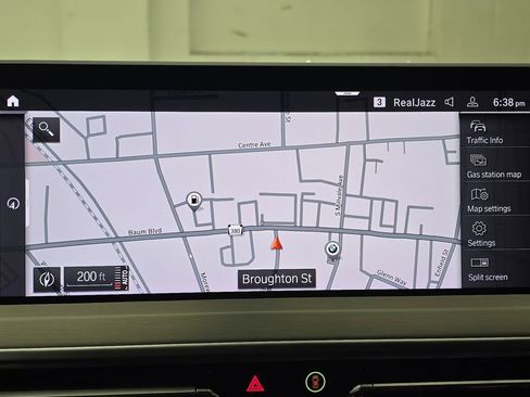 Certified 2025 BMW X4 xDrive30i w/ Premium Package image 19