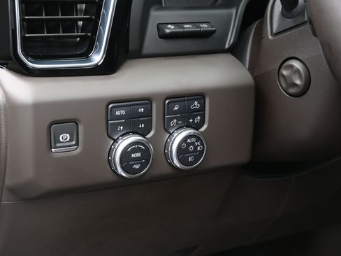 Used 2024 GMC Sierra 1500 Denali w/ Denali Reserve Package image 22