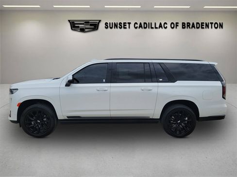 Certified 2024 Cadillac Escalade ESV Sport Platinum w/ LPO, ONYX Package AWD/4WD image 7