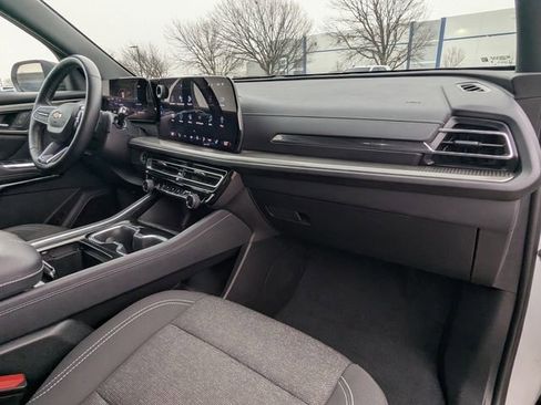 Certified 2024 Chevrolet Traverse LT image 26