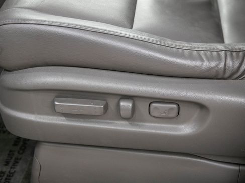 Used 2014 Honda Odyssey EX-L image 24