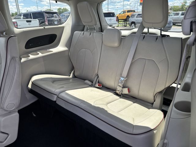 Used 2019 Chrysler Pacifica Limited FWD image 15