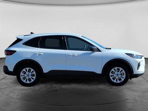 Used 2025 Ford Escape Active AWD/4WD image 8