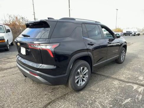 New 2026 Chevrolet Equinox LT w/ Convenience Package II AWD/4WD image 8