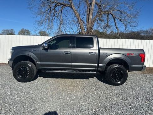 Used 2019 Ford F150 Lariat image 2