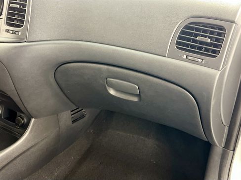 Used 2010 Hyundai Accent Hatchback image 33