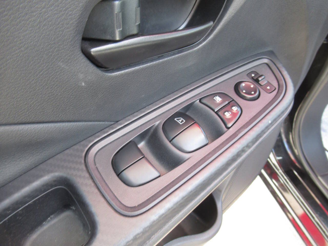 Used 2024 Nissan Versa S w/ Trunk Package FWD image 15