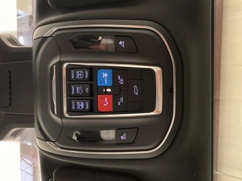 New 2026 Jeep Cherokee Overland w/ Trailer Tow Group AWD/4WD image 18