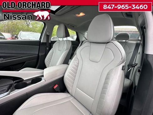 Used 2024 Hyundai Elantra Limited FWD image 14