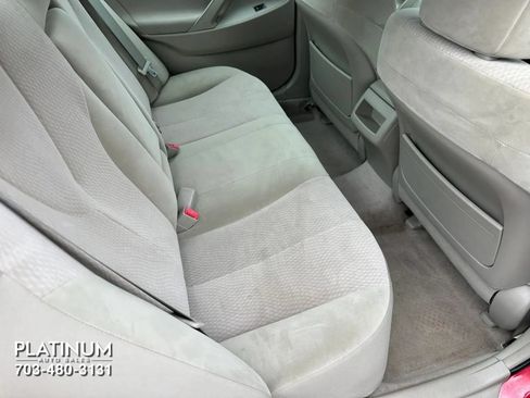 Used 2011 Toyota Camry LE FWD image 5