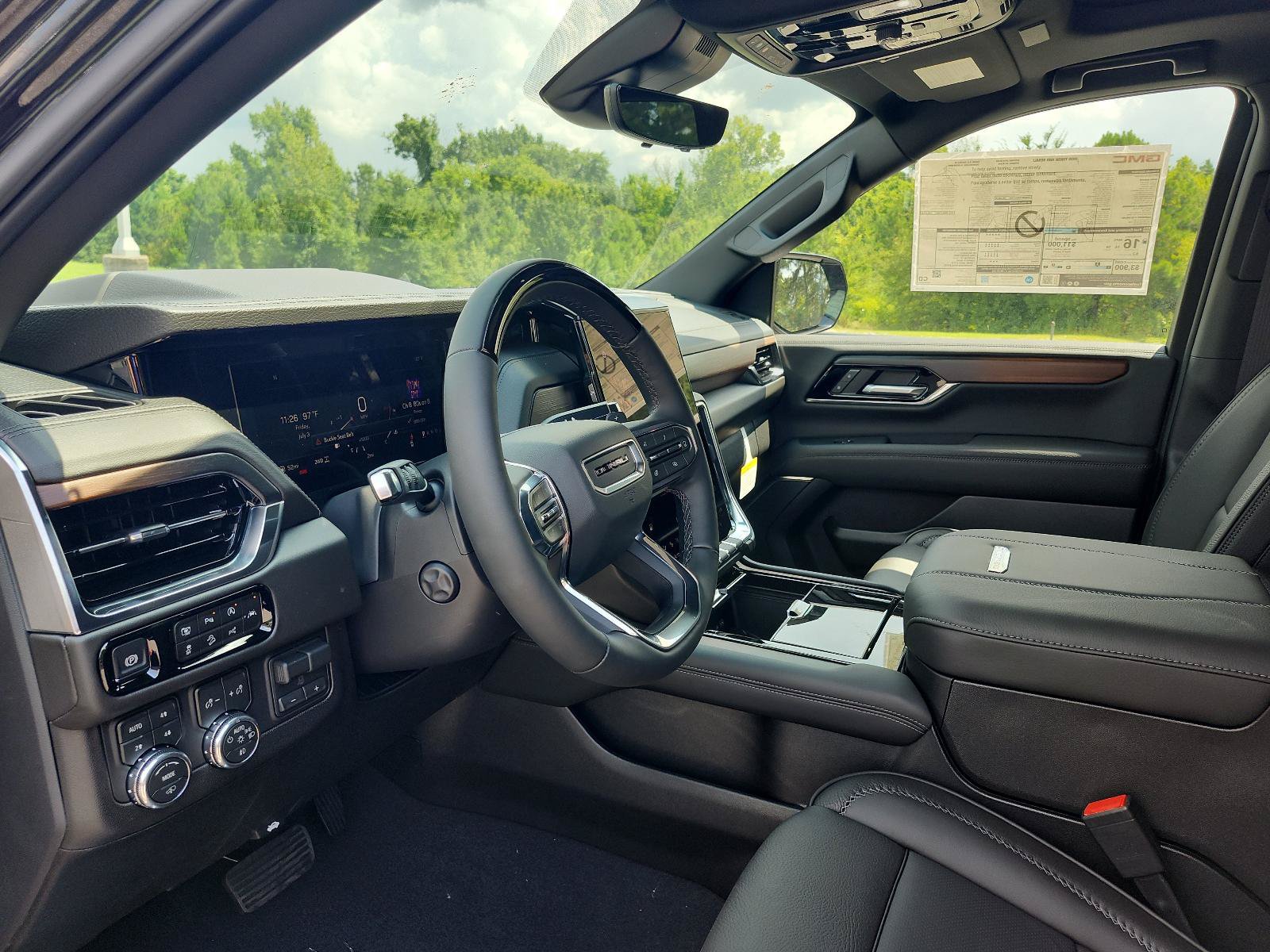 New 2026 GMC Yukon Denali w/ Denali Reserve Package AWD/4WD image 13