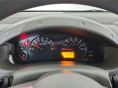 Used 2021 Nissan Frontier SV image 28