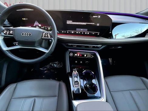 Used 2025 Audi Q5 Premium Plus w/ Premium Plus image 7