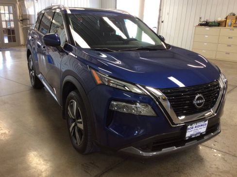 Used 2023 Nissan Rogue SL w/ SL Premium Package image 9