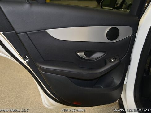 Used 2019 Mercedes-Benz GLC 300 image 34