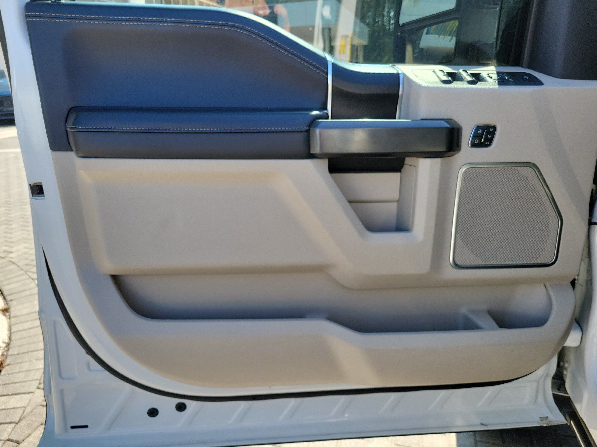 Used 2021 Ford F250 Limited AWD/4WD image 21
