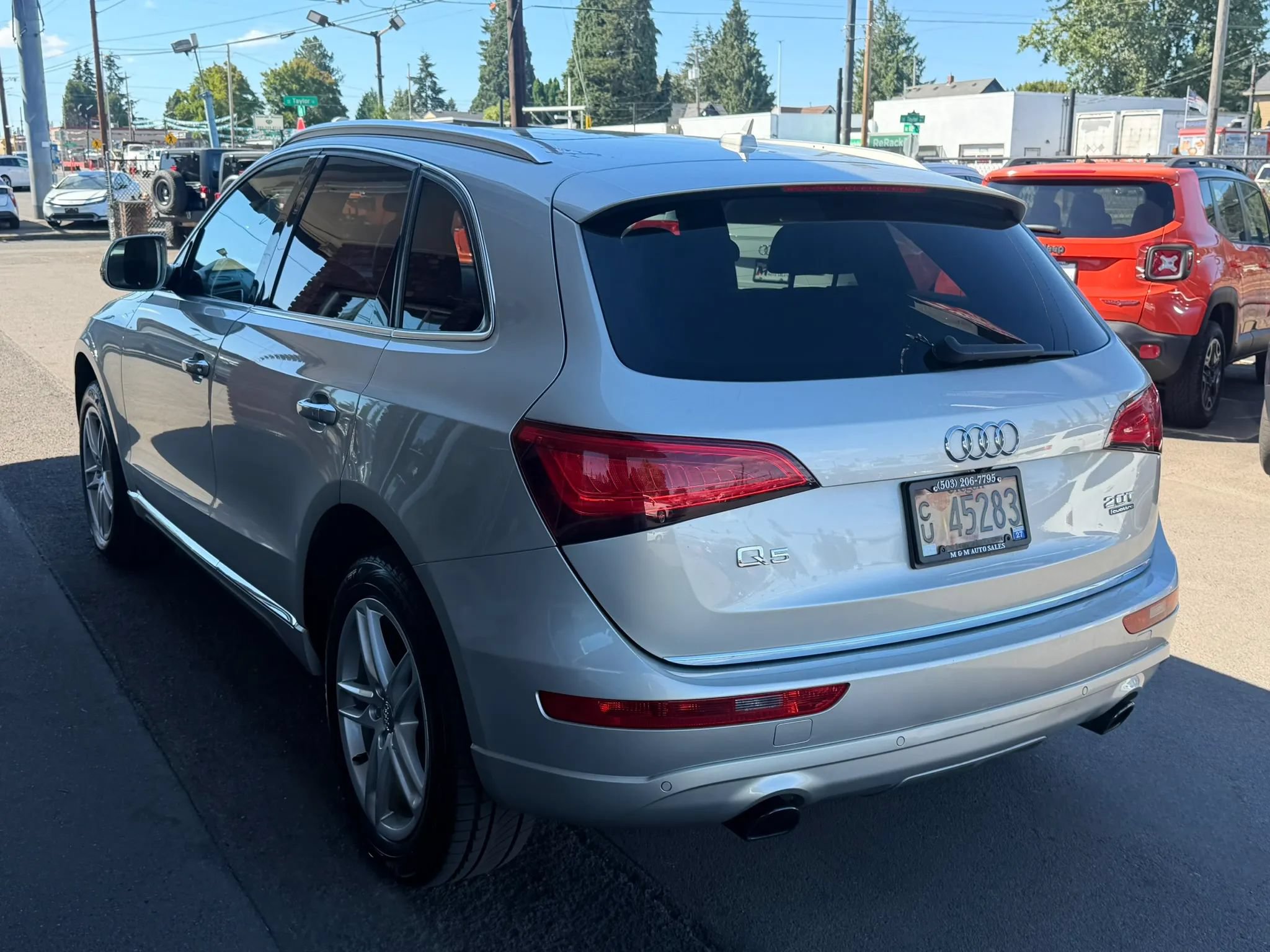 Used 2015 Audi Q5 2.0T Premium Plus w/ Technology Package AWD/4WD image 7