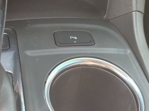 Used 2024 Chevrolet Equinox LT AWD/4WD image 22