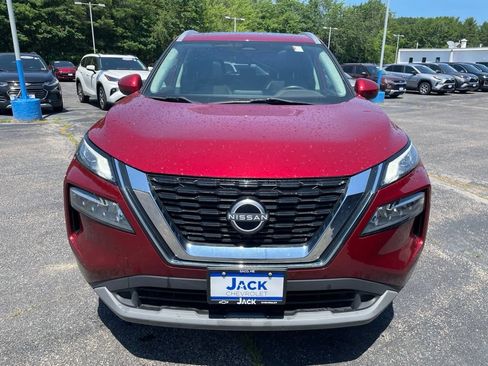 Used 2023 Nissan Rogue SV w/ SV Premium B Package AWD/4WD image 2