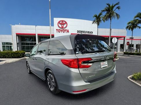 Used 2024 Honda Odyssey EX-L image 3