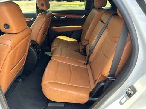 Used 2020 Cadillac XT5 Premium Luxury FWD image 14