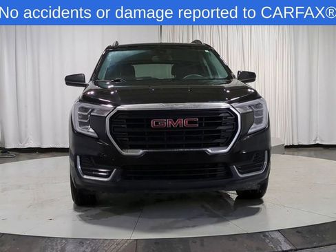 Used 2023 GMC Terrain SLE w/ Driver Convenience Package image 3