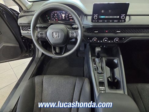 Used 2023 Honda Accord EX image 9