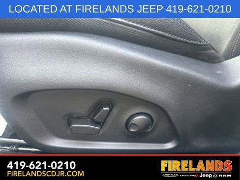 Used 2024 Jeep Compass Limited image 19