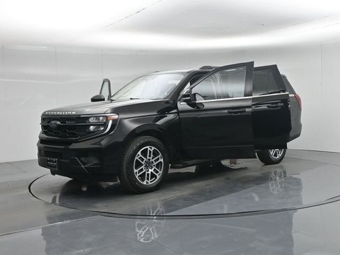 Certified 2025 Ford Expedition Max Active image 34