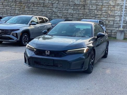 Used 2025 Honda Civic Sport image 3
