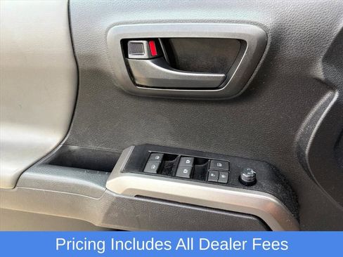 Used 2023 Toyota Tacoma SR5 AWD/4WD image 13