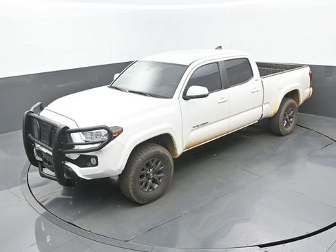 Used 2023 Toyota Tacoma SR5 w/ Technology Package AWD/4WD image 16