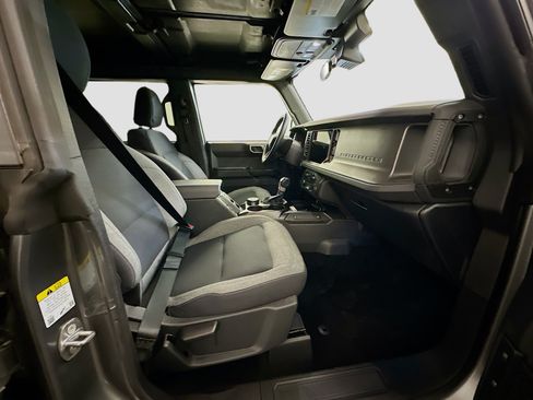 Used 2025 Ford Bronco Big Bend image 32
