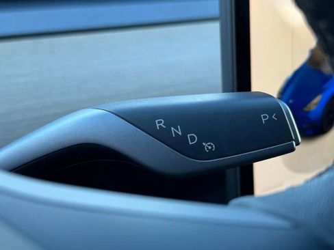 Used 2023 Tesla Model Y Long Range image 24