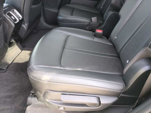 Used 2025 Kia Sorento SX FWD image 26
