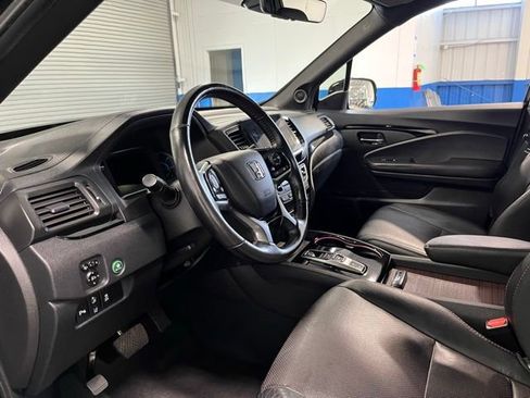 Used 2020 Honda Pilot Black Edition image 22