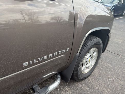 Used 2008 Chevrolet Silverado 1500 LT w/ Towing Package image 23