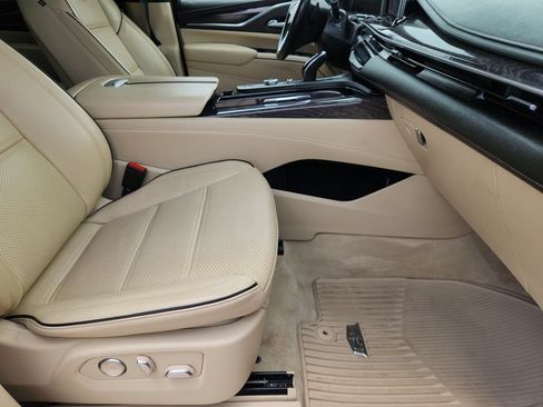 Used 2021 Cadillac Escalade Premium Luxury w/ LPO, Illumination Package AWD/4WD image 15