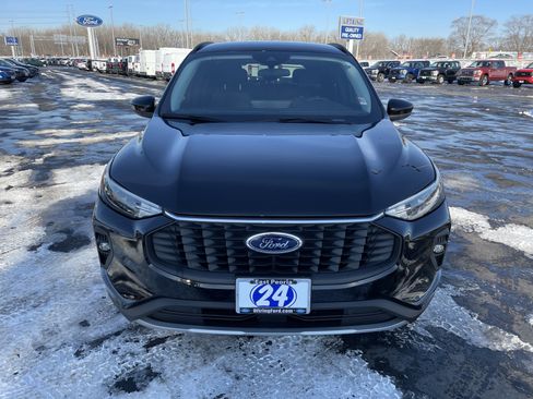 Used 2024 Ford Escape SE image 11