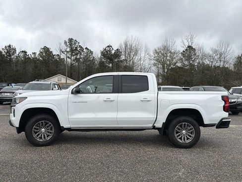 Used 2024 Chevrolet Colorado LT w/ LT Convenience Package RWD image 9