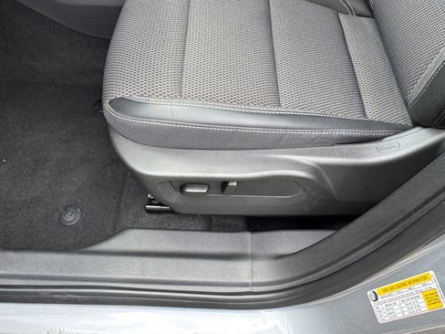 Used 2023 Buick Envision Preferred AWD/4WD image 18