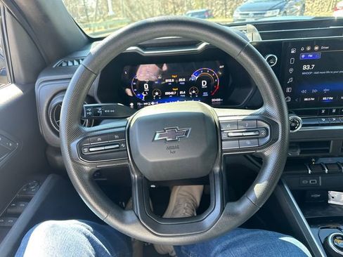 Used 2024 Chevrolet Colorado Trail Boss w/ Technology Package image 40