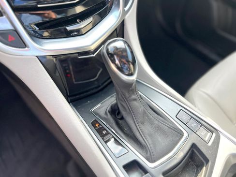 Used 2014 Cadillac SRX Luxury w/ Driver Awareness Package image 28