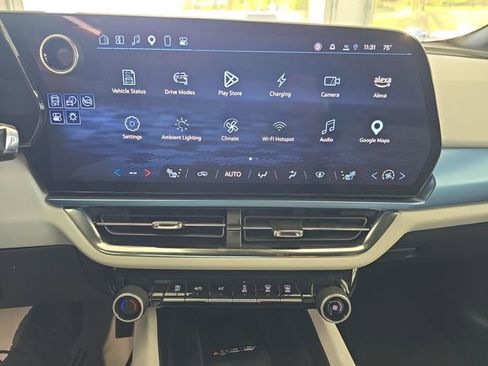 Certified 2025 Chevrolet Equinox EV LT w/ Convenience Package AWD/4WD image 15