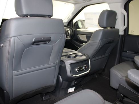 New 2025 Ford Expedition Max Active image 30