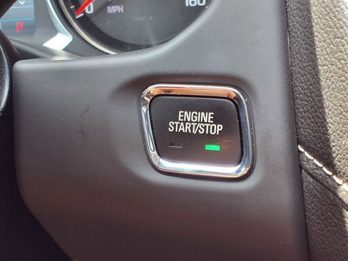 Used 2023 GMC Acadia SLE w/ Driver Convenience Package image 10