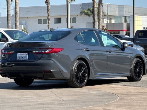 Used 2026 Toyota Camry SE FWD image 4