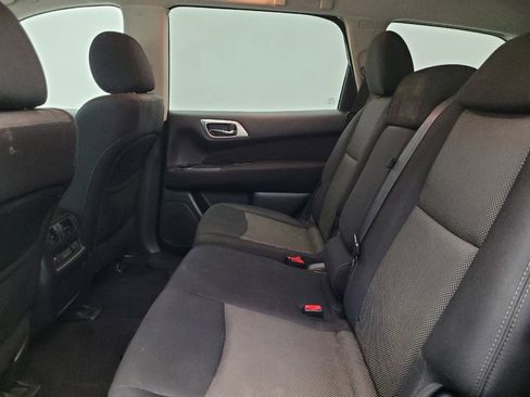 Used 2017 Nissan Pathfinder S image 18