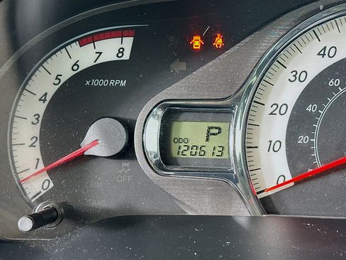 Used 2013 Toyota Sienna SE FWD image 18