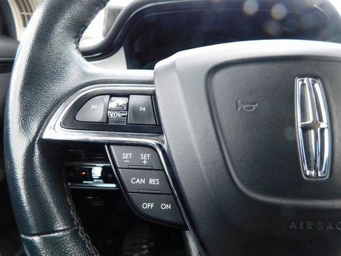 Used 2023 Lincoln Nautilus AWD w/ Premium Package image 31